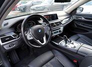 BMW Řada 7 Sedan / Limuzína 4,4 l 390 kw