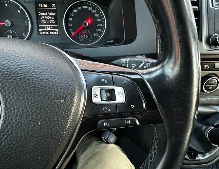 Volkswagen Caravelle 26