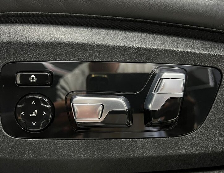 BMW X5 SUV / Terénní 3,0 l 250 kw