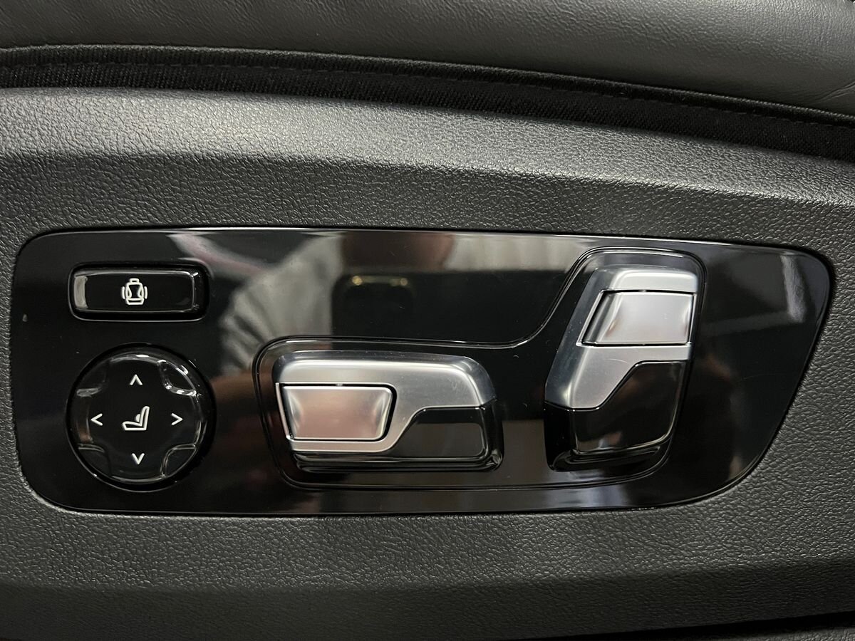 BMW X5 SUV / Terénní 3,0 l 250 kw