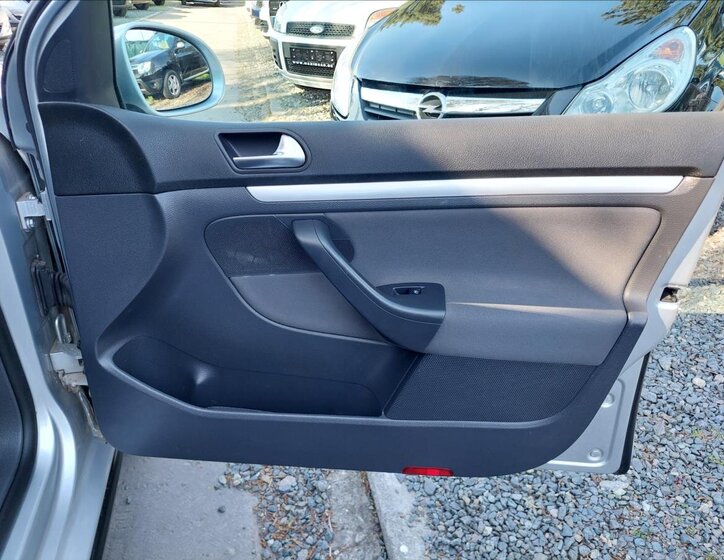 Volkswagen Golf Hatchback 1,4 l 59 kw