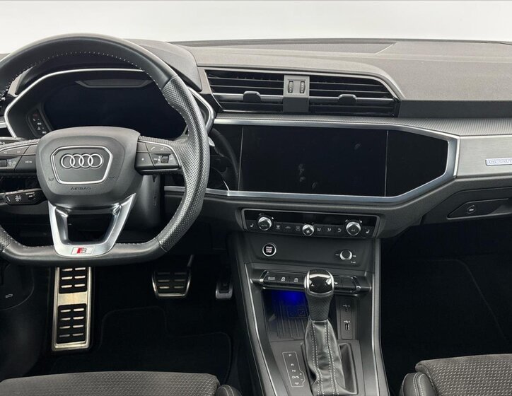 Audi Q3 SUV / Terénní 2,0 l 140 kw