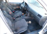 Volkswagen Bora Sedan / Limuzína 1,6 l 74 kw