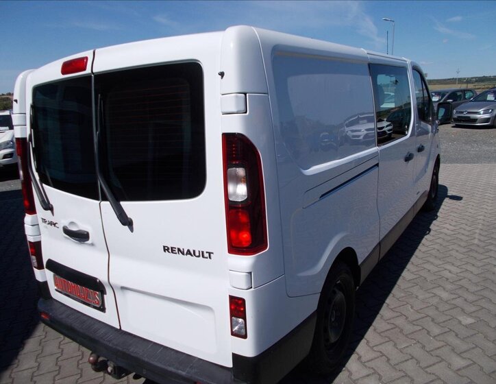Renault Trafic 10