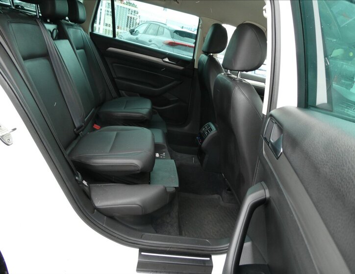 Volkswagen Passat Kombi 2,0 l 110 kw