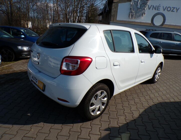 Dacia Sandero Hatchback 1,1 l 54 kw