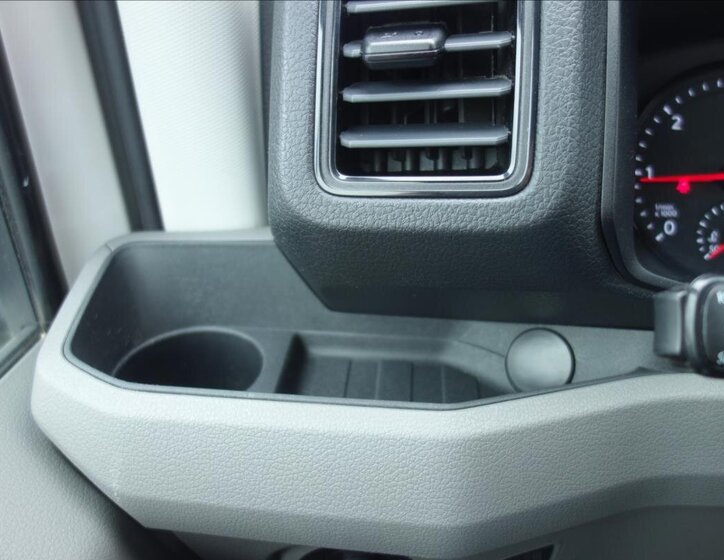 Volkswagen Crafter Skříň 2,0 l 103 kw