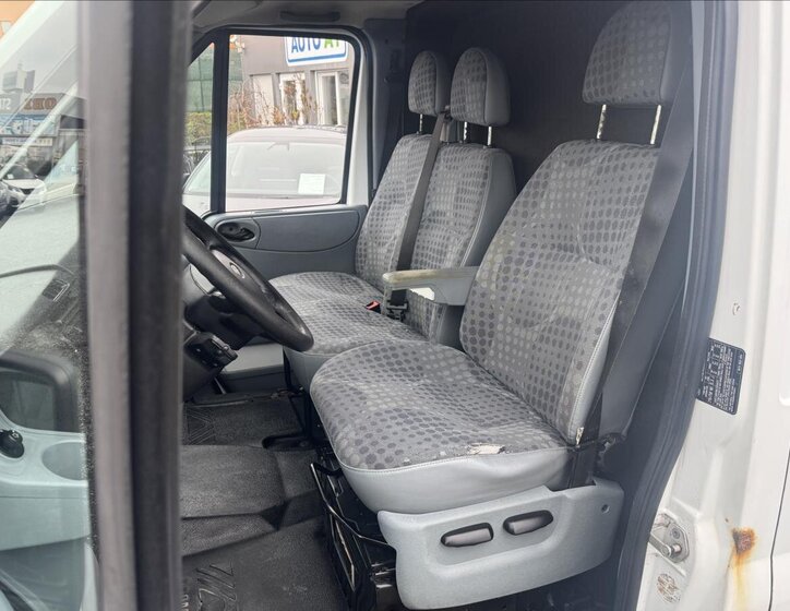Ford Transit Skříň 2,2 l 114 kw