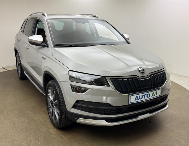 Škoda Karoq SUV / Terénní 2,0 l 110 kw