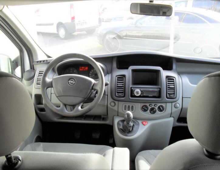 Opel Vivaro 20