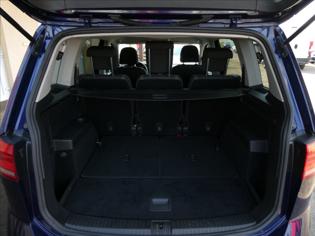 Volkswagen Touran MPV 1,2 l 81 kw