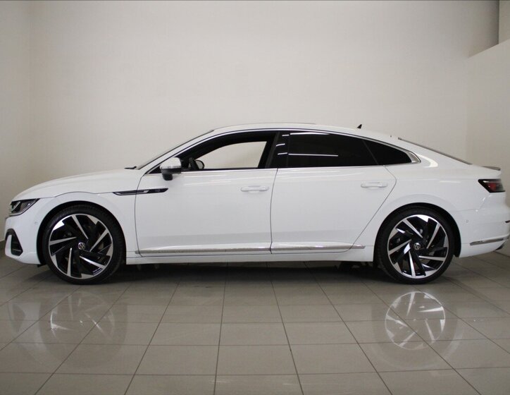 Volkswagen Arteon Liftback 2,0 l 206 kw