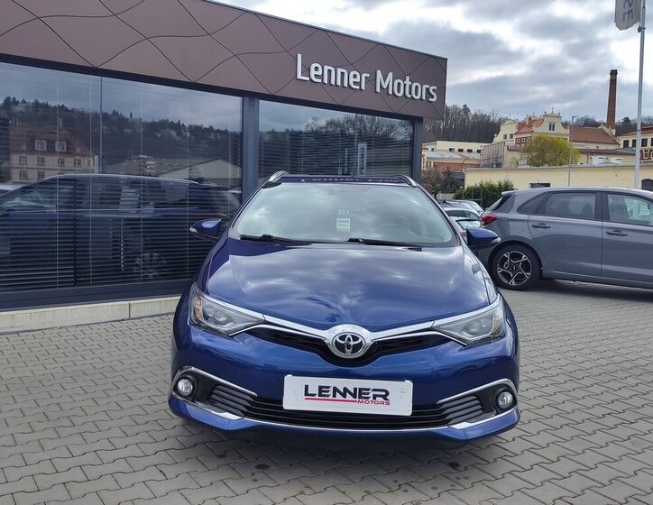 Toyota Auris Kombi 1,6 l 82 kw