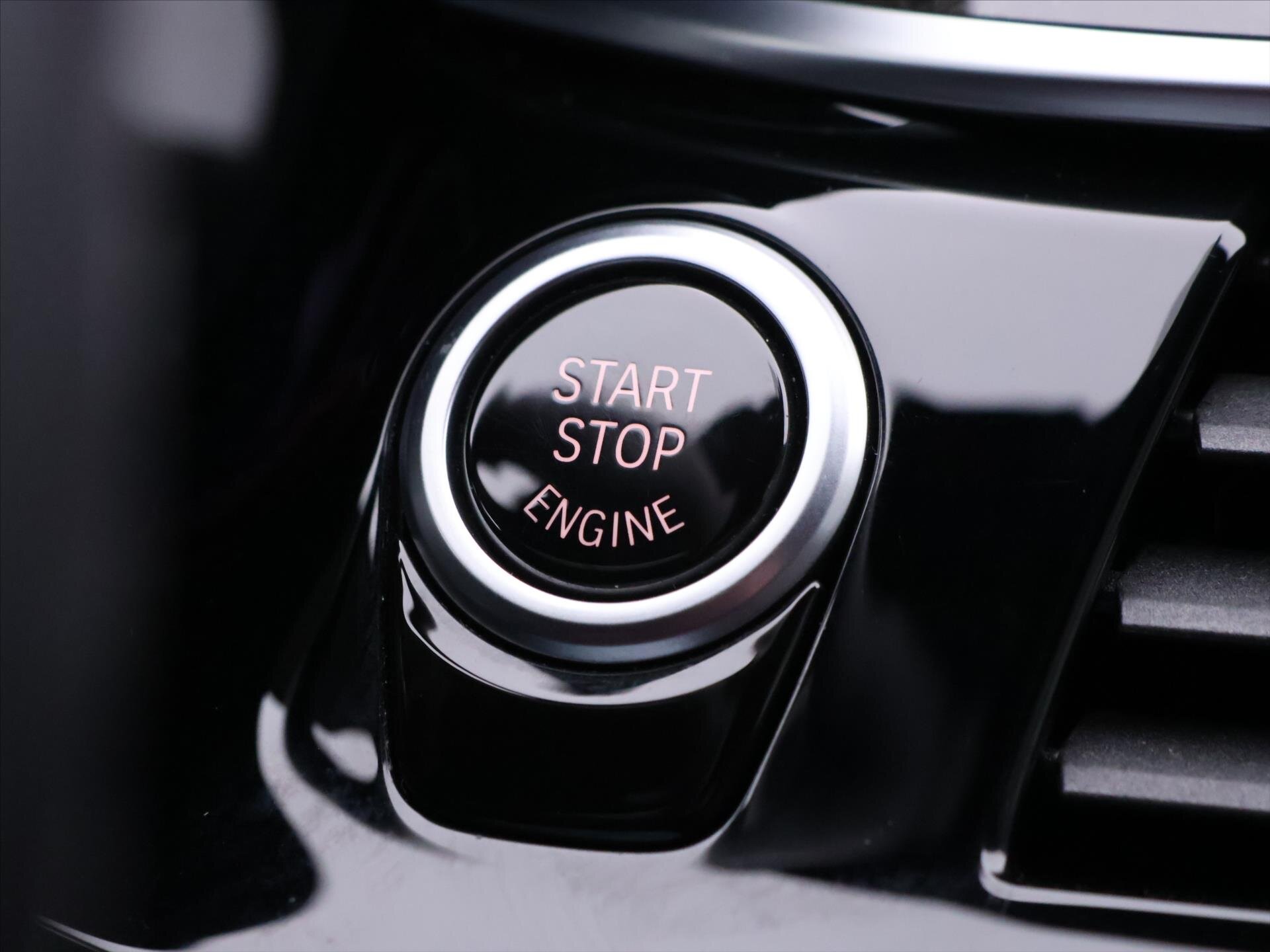 BMW Řada 5 Kombi 3,0 l 250 kw