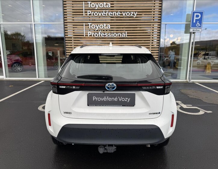 Toyota Yaris Cross 16