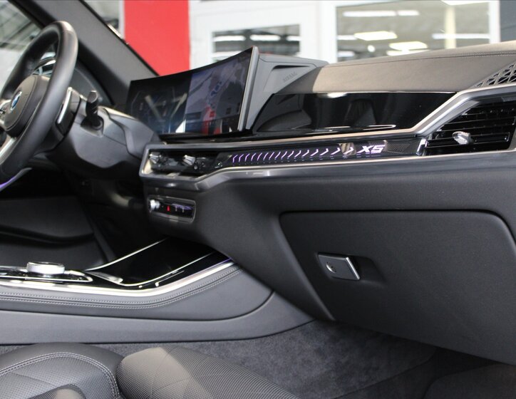 BMW X5 SUV / Terénní 3,0 l 210 kw