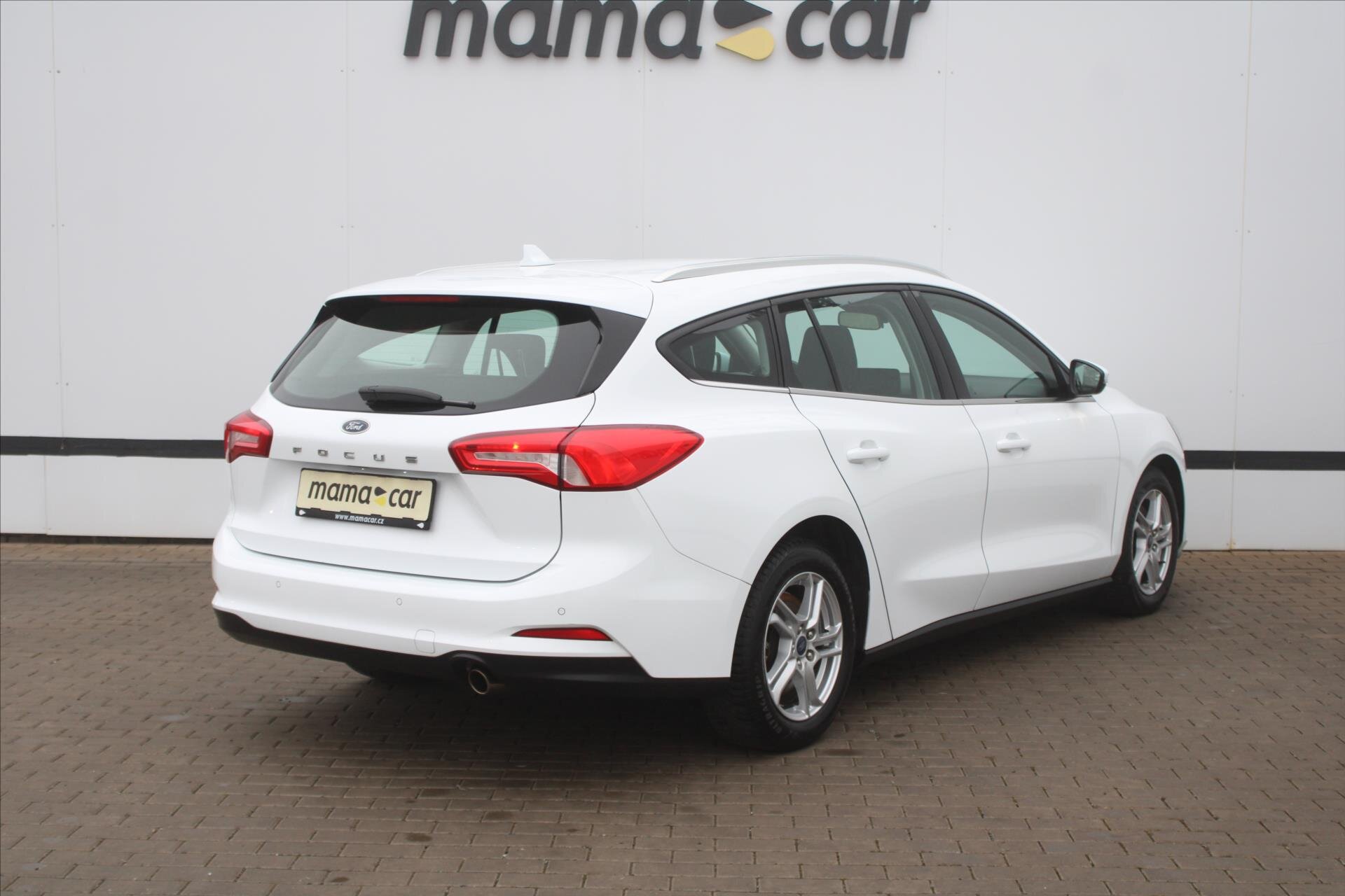 Ford Focus Kombi 999,0 74 kw