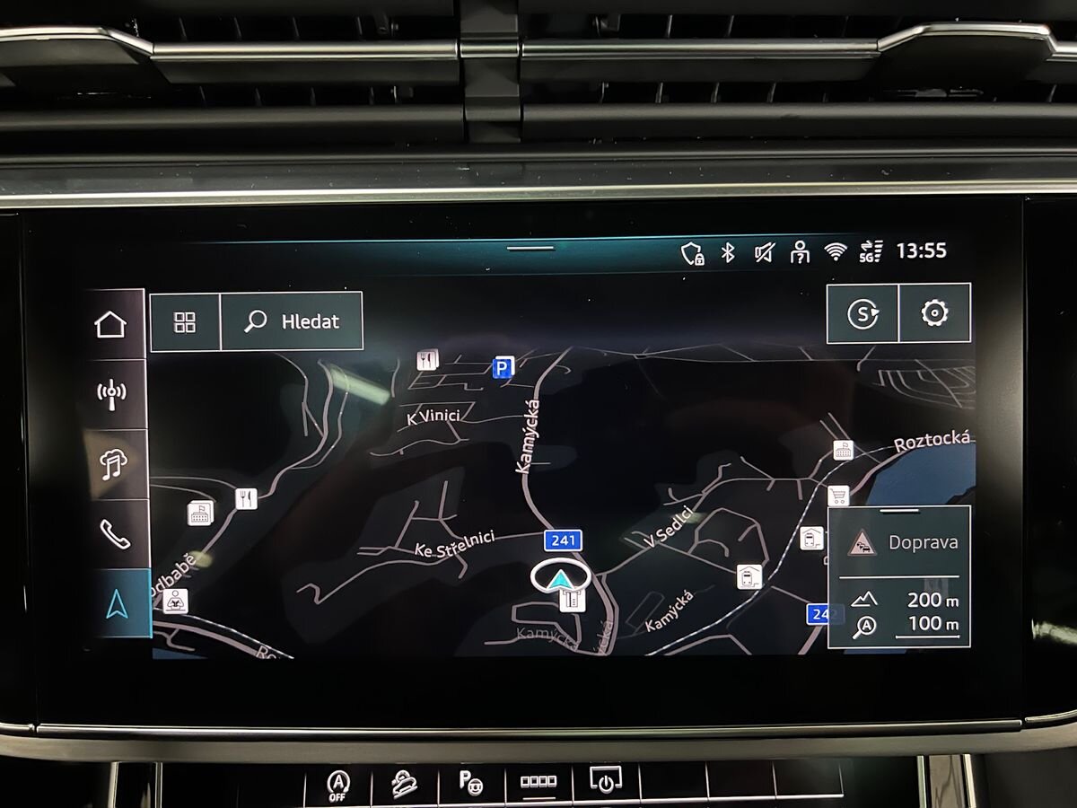 Audi Q8 SUV / Terénní 3,0 l 210 kw