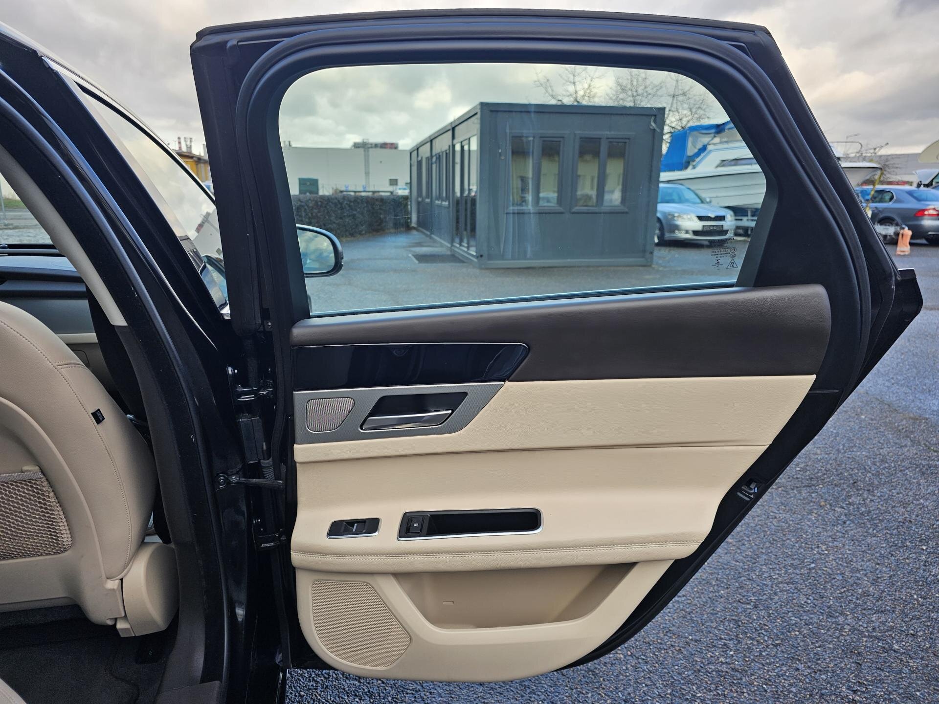 Jaguar XF Sedan 2,0 l 177 kw