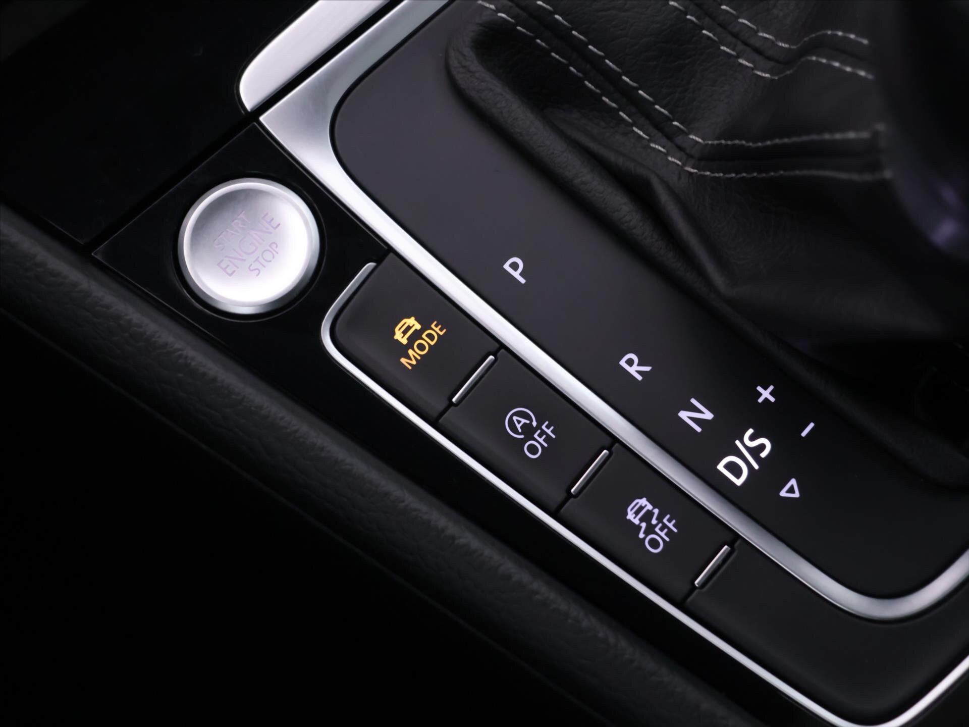 Volkswagen Golf Kombi 2,0 l 228 kw