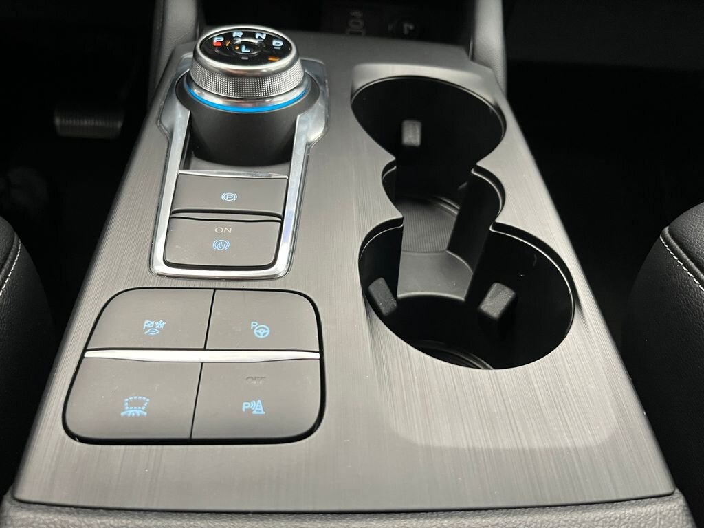 Ford Kuga SUV / Terénní 2,5 l 140 kw