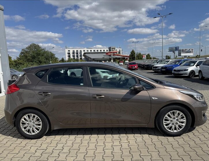 KIA Ceed Hatchback 1,4 l 73 kw