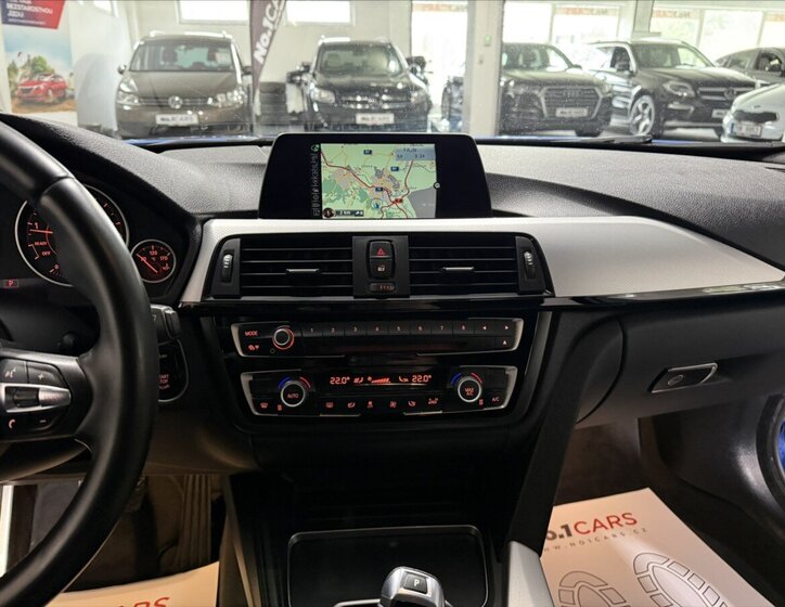 BMW Řada 4 Sedan / Limuzína 2,0 l 135 kw