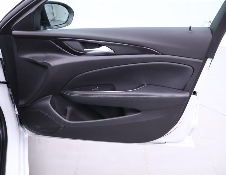 Opel Insignia Kombi 1,5 l 90 kw