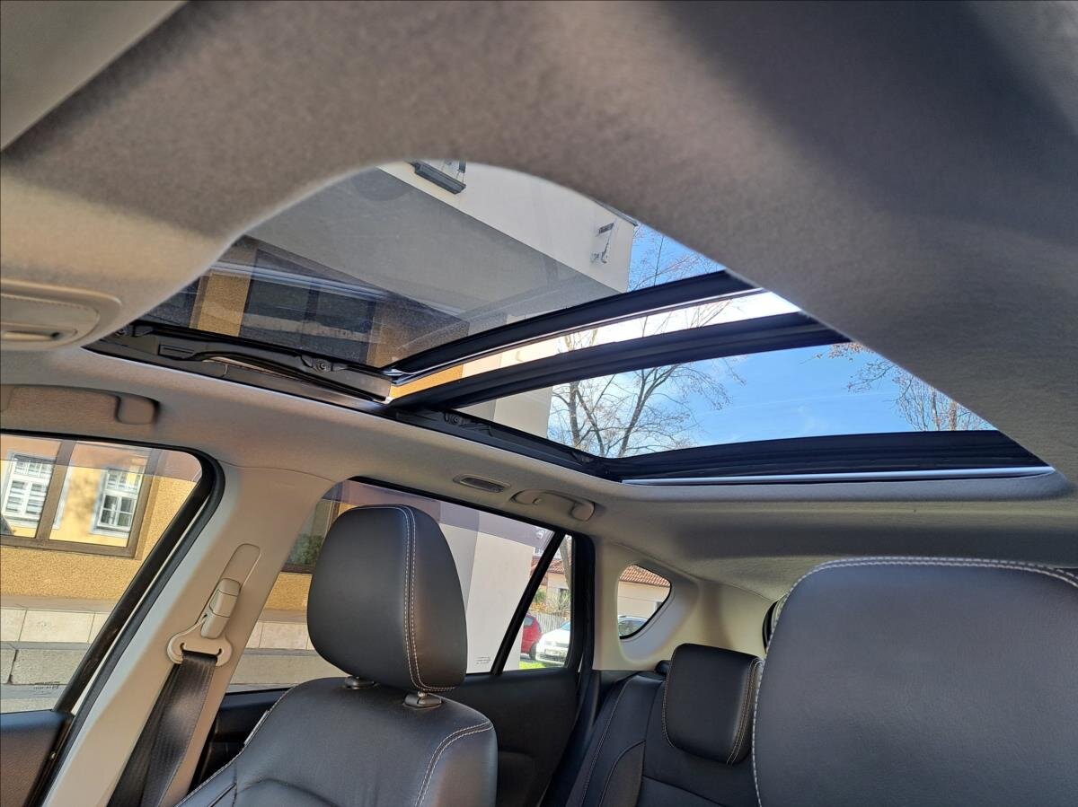 Suzuki SX4 S-Cross Hatchback 1,6 l 88 kw