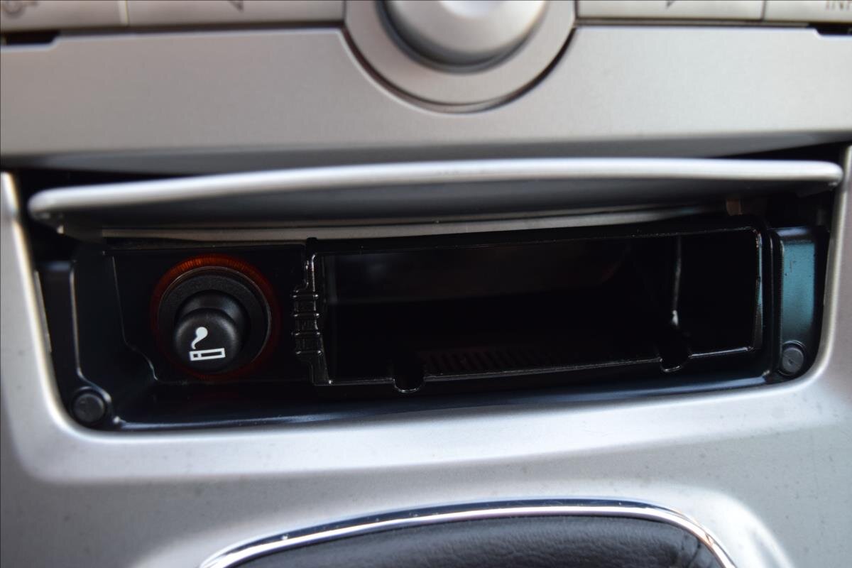 Ford S-MAX MPV 2,0 l 107 kw