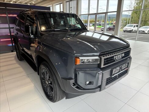 Toyota Land Cruiser SUV 2,8 l 150 kw