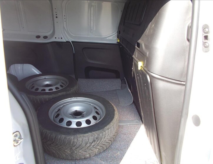 Peugeot Partner Ostatní 1,5 l 75 kw