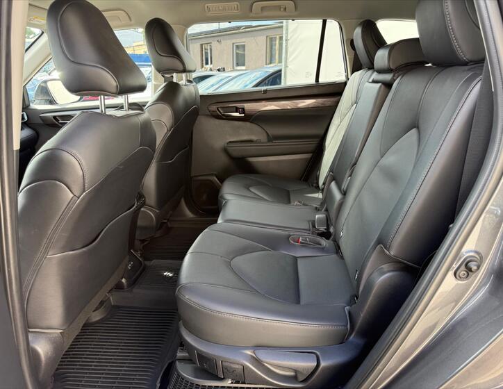 Toyota Highlander 10