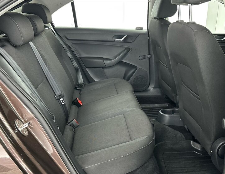 Škoda Rapid Liftback 1,2 l 81 kw