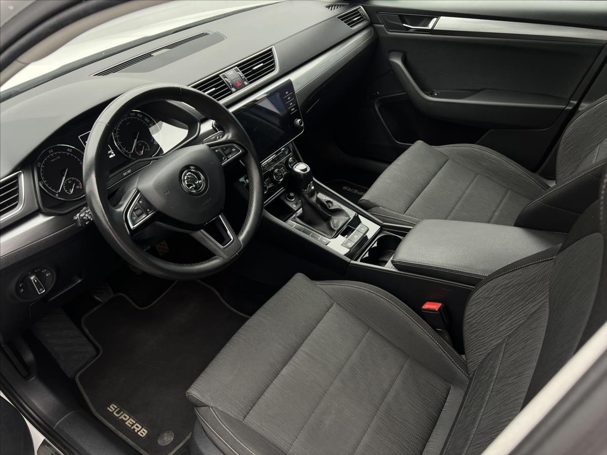 Škoda Superb
