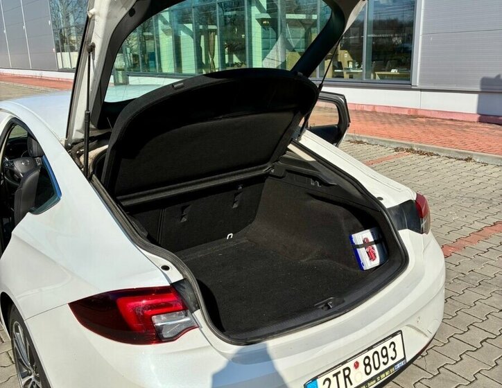 Opel Insignia Sedan / Limuzína 0,0 149 kw