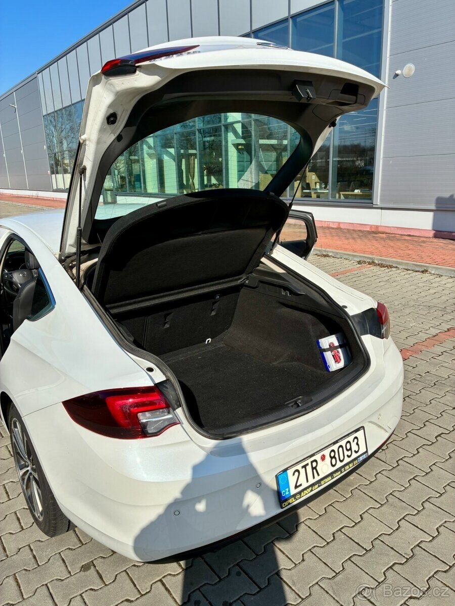 Opel Insignia Sedan / Limuzína 0,0 149 kw