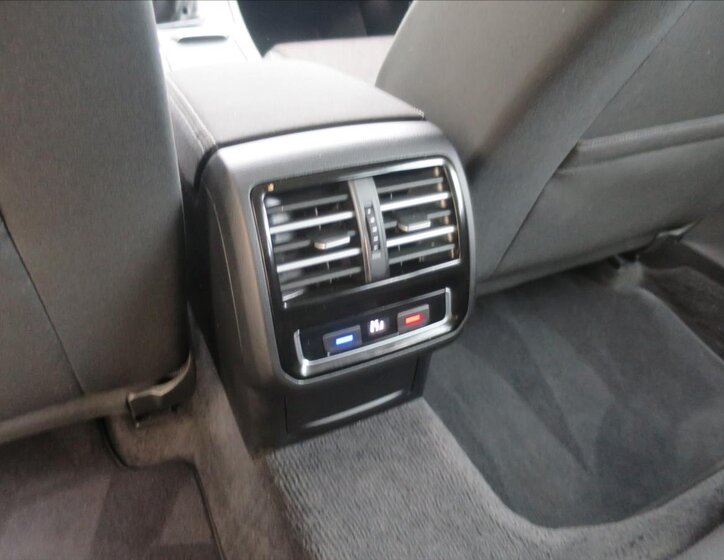 Volkswagen Passat Kombi 1,4 l 92 kw