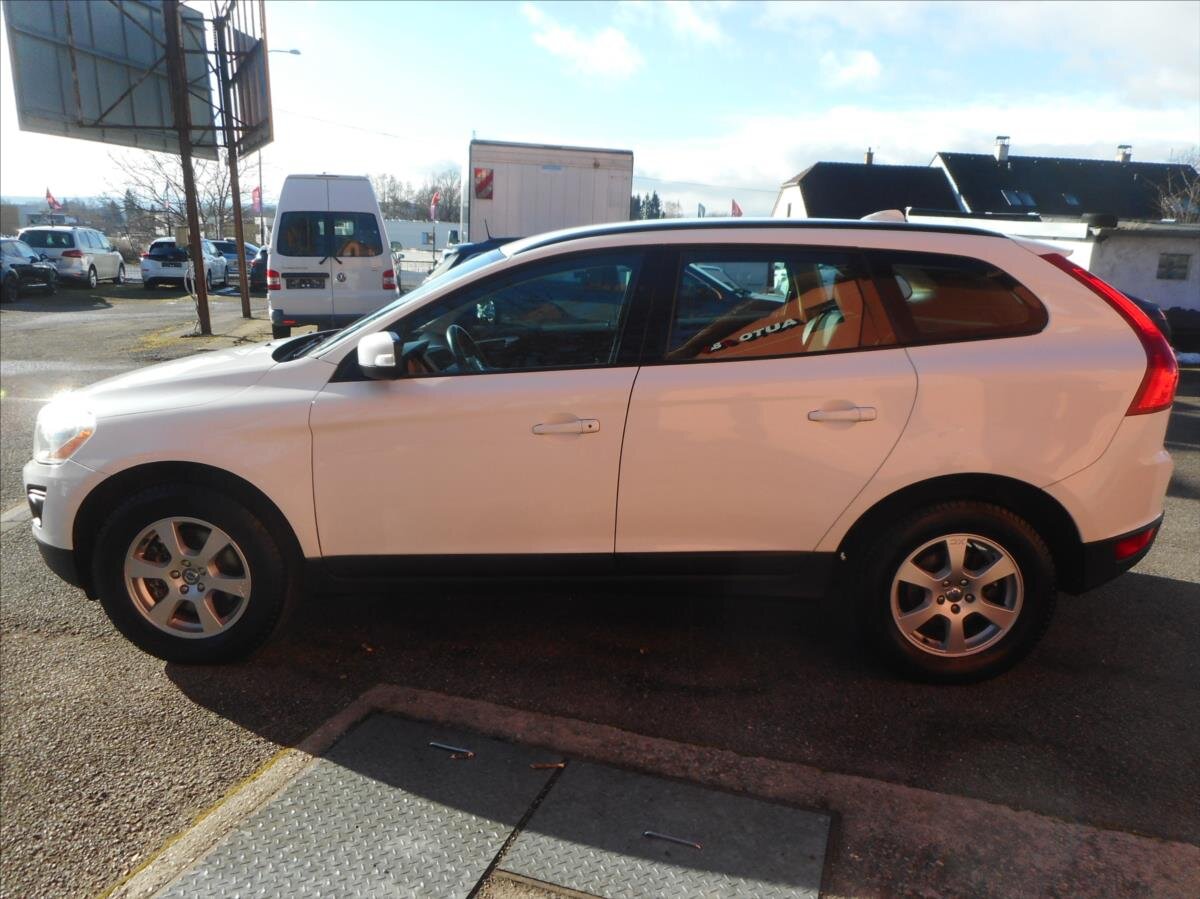 Volvo XC60 SUV / Terénní 2,4 l 120 kw