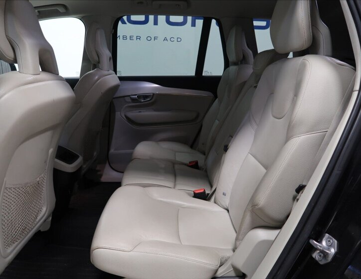 Volvo XC90 SUV 2,0 l 173 kw