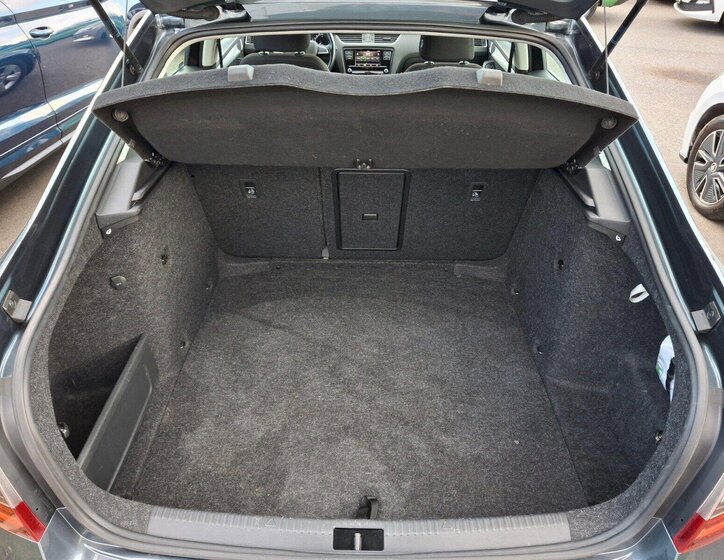 Škoda Octavia Sedan / Limuzína 1,5 l 110 kw