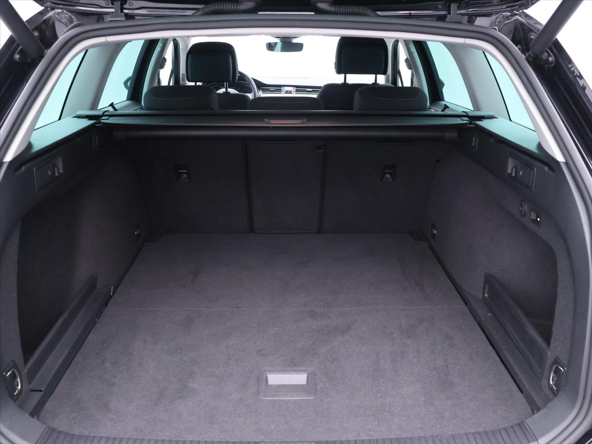 Volkswagen Passat Kombi 1,5 l 373 kw