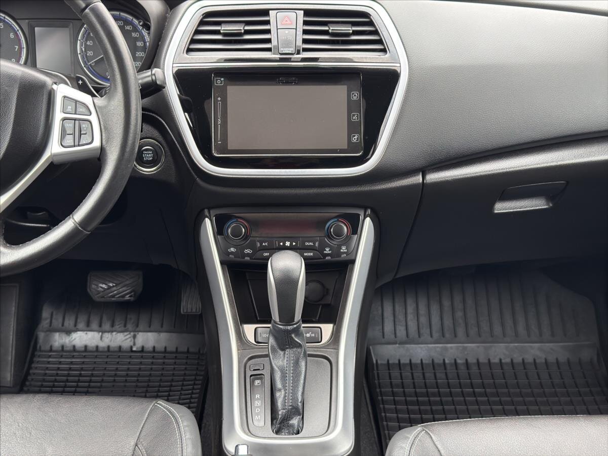 Suzuki SX4 S-Cross SUV / Terénní 1,4 l 103 kw