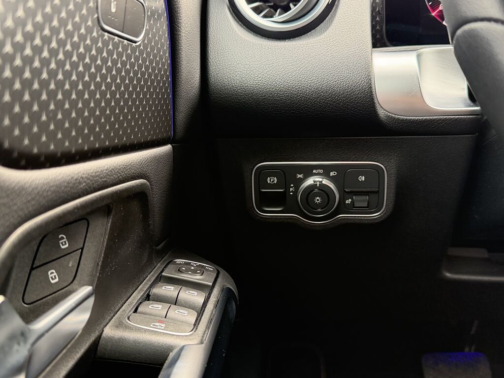 Mercedes-Benz GLB SUV / Terénní 2,0 l 110 kw