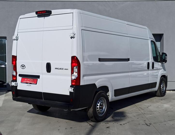 Toyota Proace Max 6