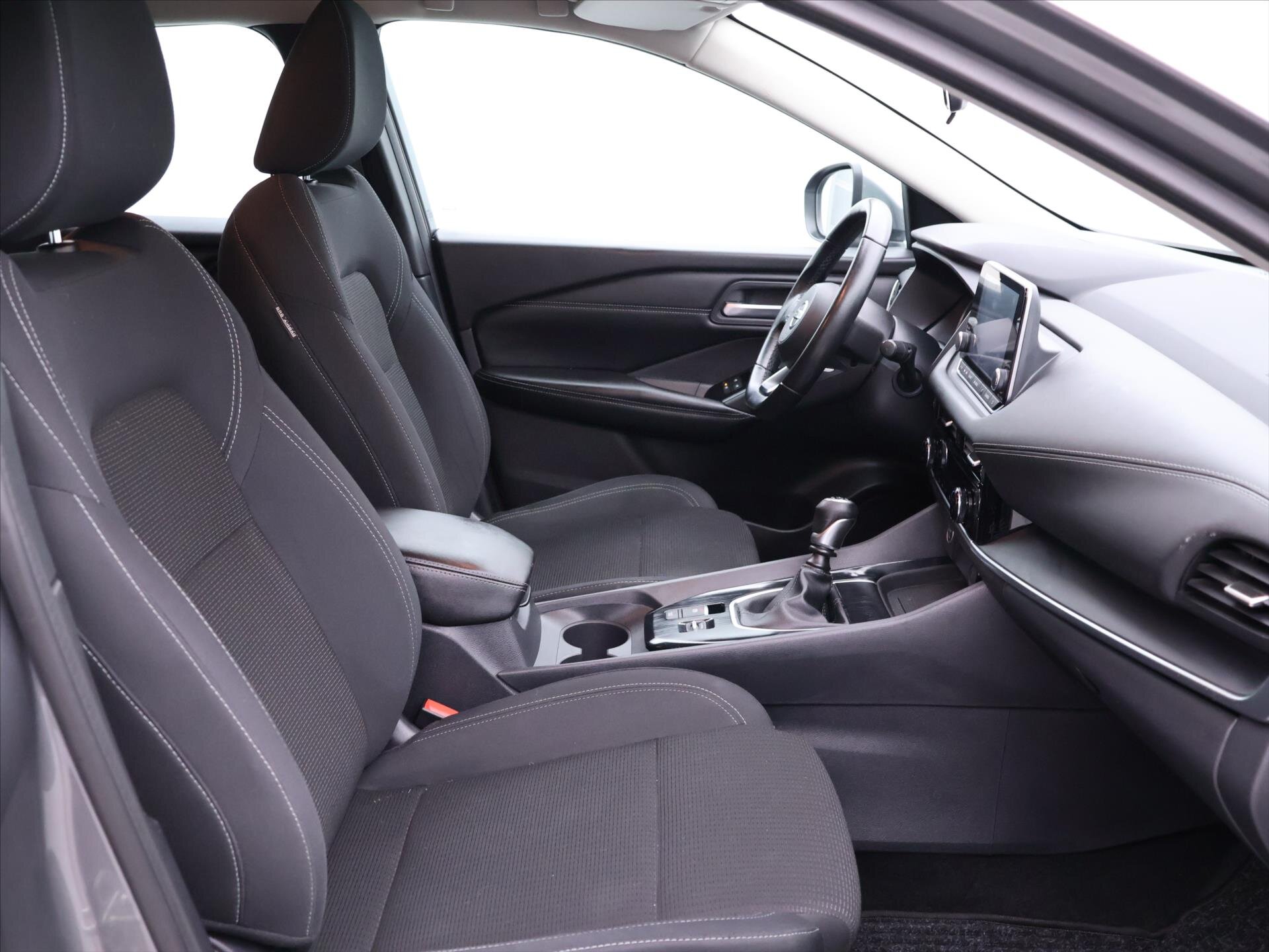 Nissan Qashqai SUV / Terénní 1,3 l 103 kw