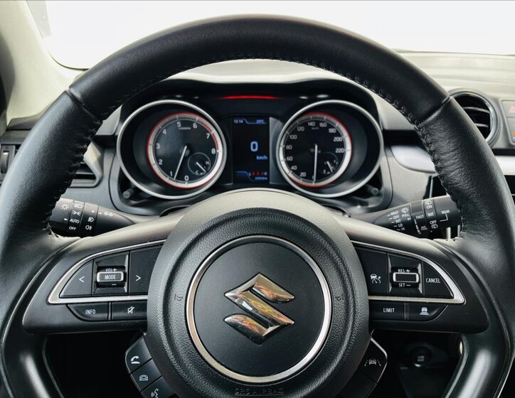 Suzuki Swift 14