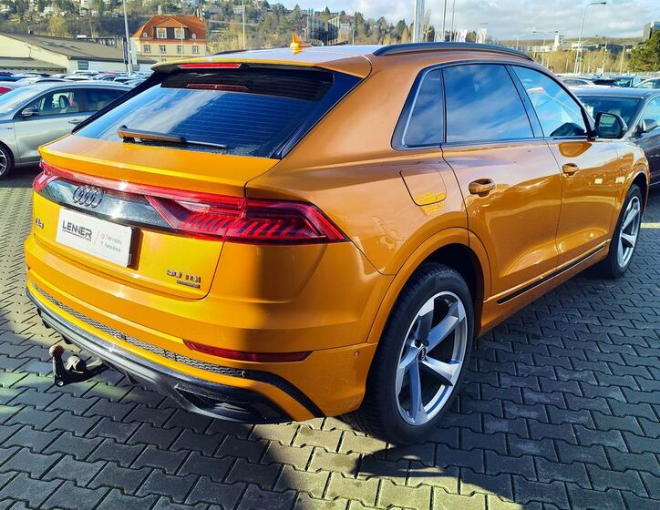 Audi Q8 5