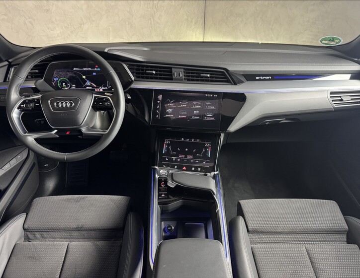 Audi e-tron 18