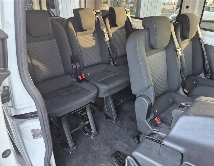 Ford Tourneo Custom MPV 2,0 l 96 kw